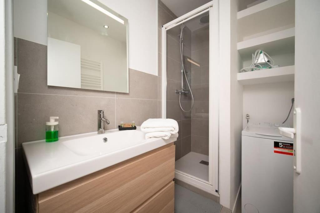 Fully Equipped Parc Longchamp Apartment
